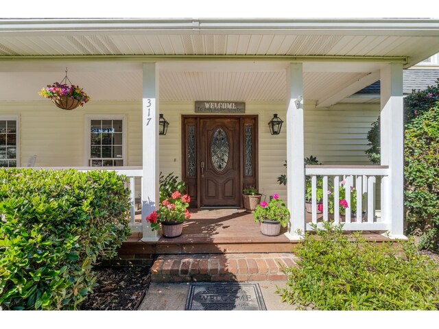 Photo of 317 E Killarney Lake