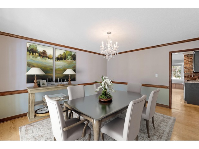 Photo of 317 E Killarney Lake