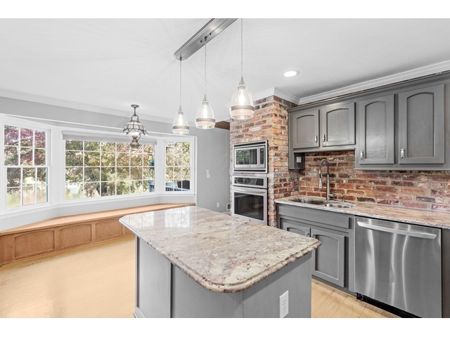 Photo of 317 E Killarney Lake