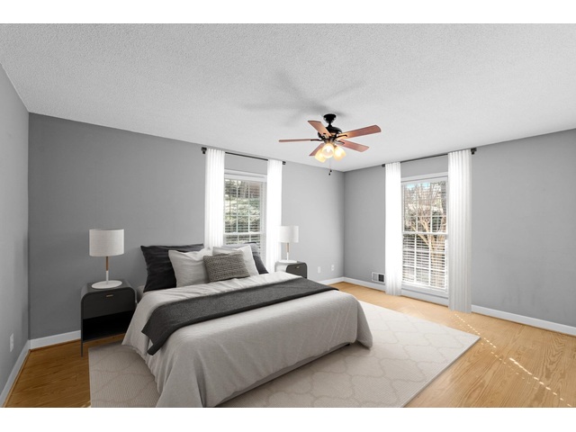 Photo of 317 E Killarney Lake