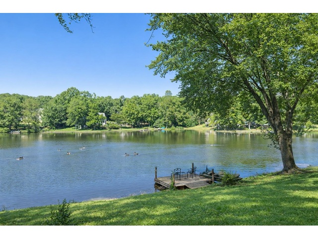 Photo of 317 E Killarney Lake