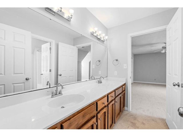 Photo of 317 E Killarney Lake