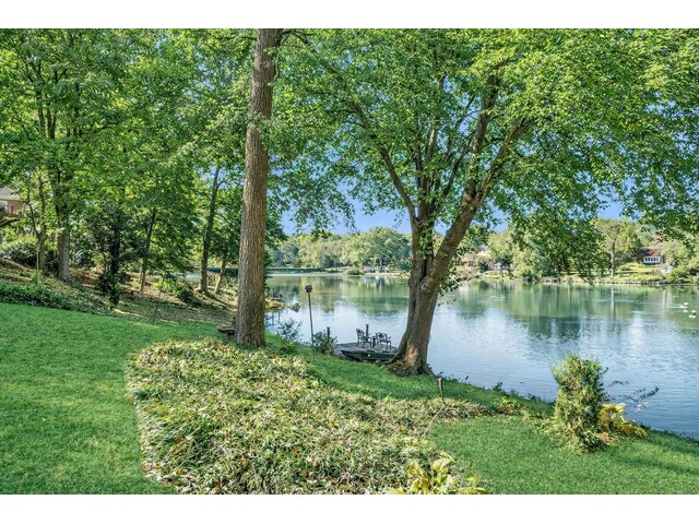 Photo of 317 E Killarney Lake