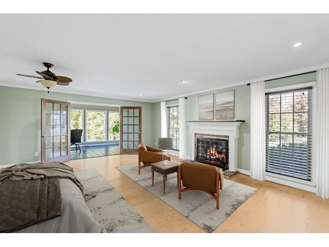 Photo of 317 E Killarney Lake