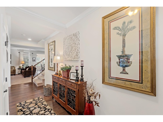 Photo of 455 Shoreline Boulevard Photo of 455 Shoreline Boulevard
