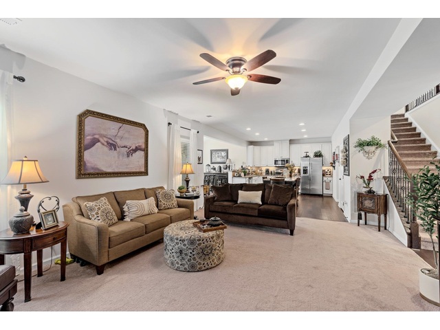 Photo of 455 Shoreline Boulevard Photo of 455 Shoreline Boulevard