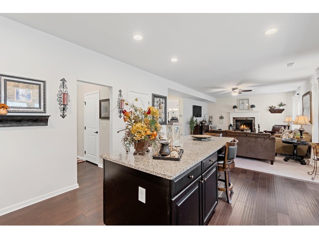 Photo of 455 Shoreline Boulevard Photo of 455 Shoreline Boulevard