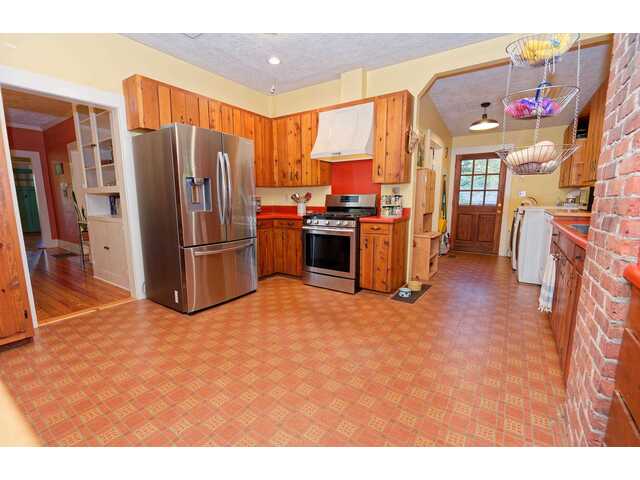 Photo of 700 N Trade Avenue