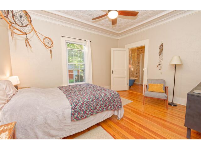 Photo of 700 N Trade Avenue