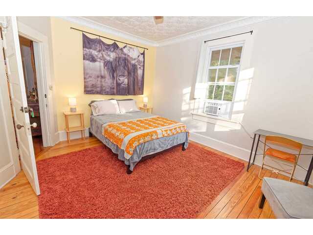 Photo of 700 N Trade Avenue