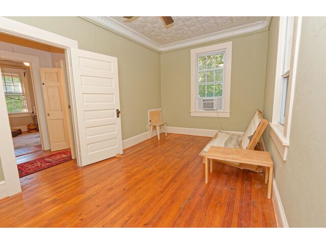 Photo of 700 N Trade Avenue