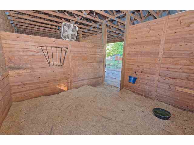 Photo of 700 N Trade Avenue