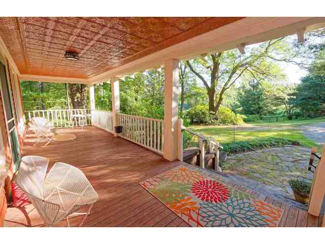 Photo of 700 N Trade Avenue