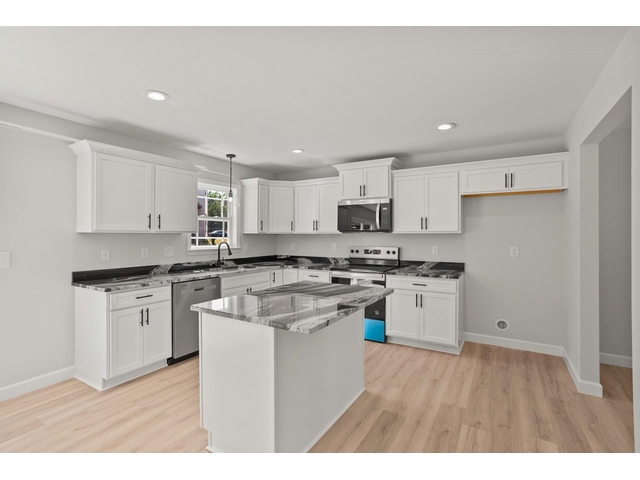 Photo of 7 Lyman Lake Road