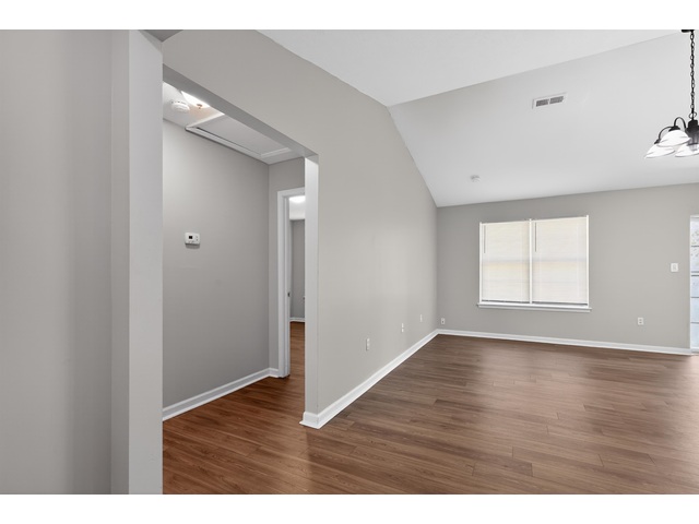 Photo of 1876 Tamara Way