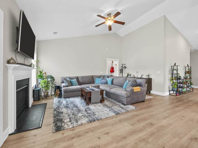 Photo of 262 E Pyrenees Drive Photo of 262 E Pyrenees Drive