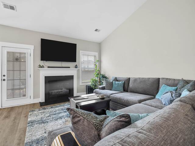 Photo of 262 E Pyrenees Drive Photo of 262 E Pyrenees Drive