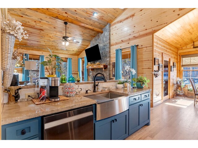 Photo of 480 Green Lake Road Road