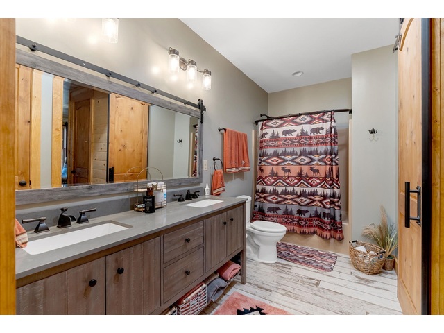 Photo of 480 Green Lake Road Road