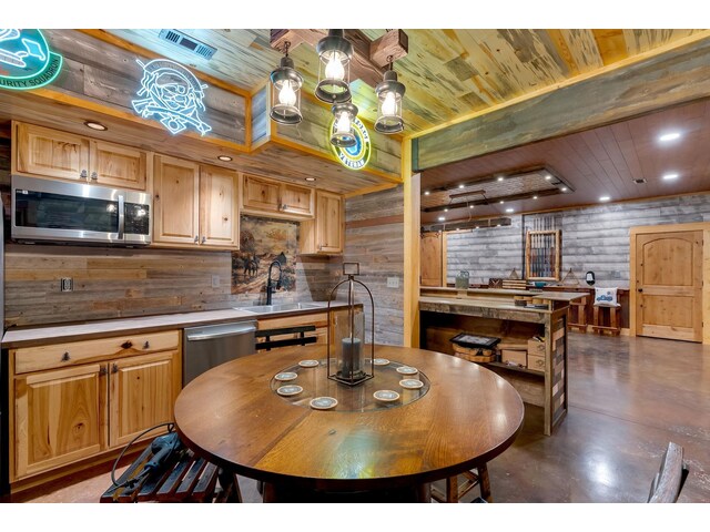 Photo of 480 Green Lake Road Road