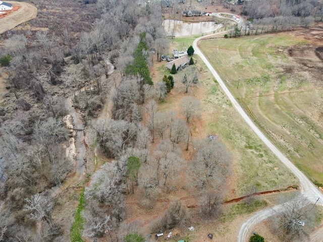 Photo of 166 Double Bridge Road