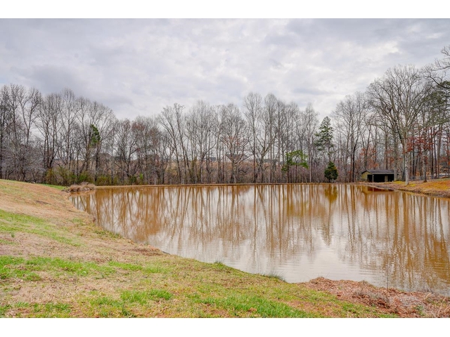 Photo of 166 Double Bridge Road