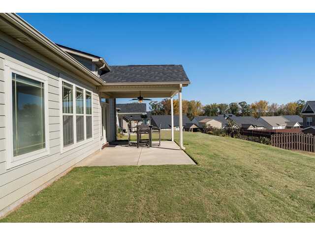 Photo of 824 Sterling Drive Photo of 824 Sterling Drive
