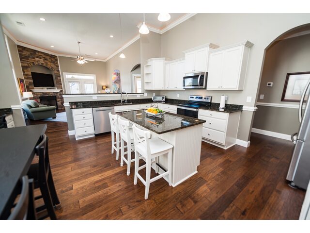 Photo of 824 Sterling Drive Photo of 824 Sterling Drive