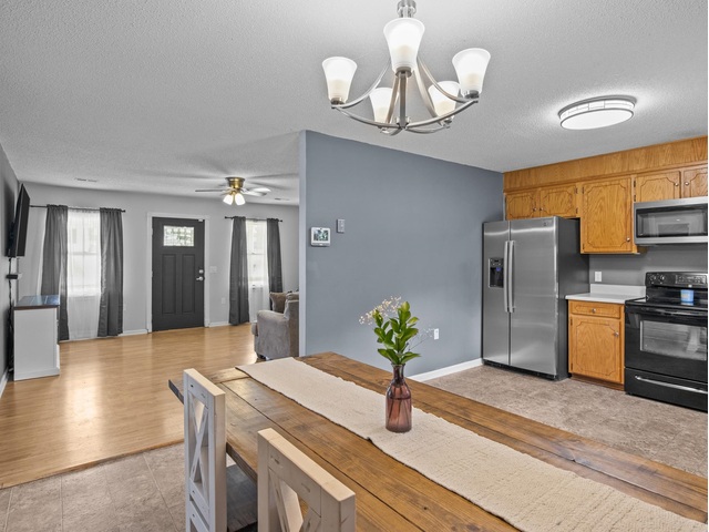 Photo of 102 Stoneledge Drive