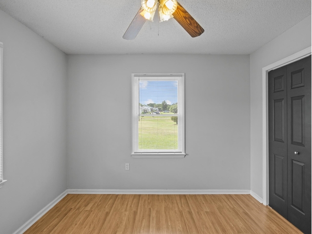 Photo of 102 Stoneledge Drive