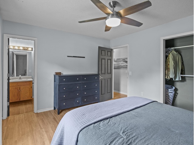 Photo of 102 Stoneledge Drive