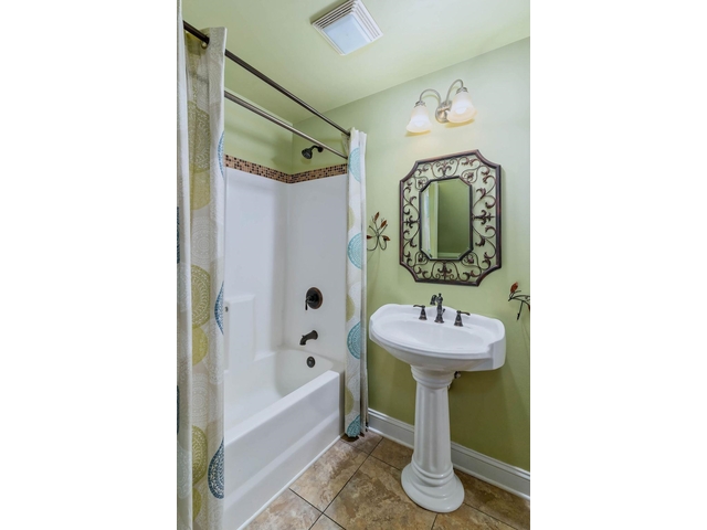 Photo of 387 Goodview Drive Photo of 387 Goodview Drive