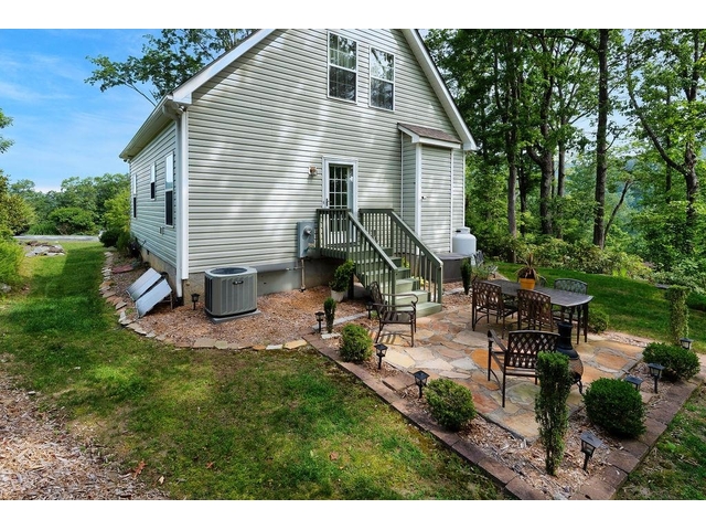 Photo of 387 Goodview Drive Photo of 387 Goodview Drive