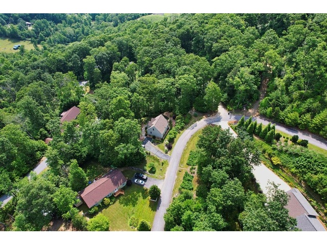 Photo of 387 Goodview Drive Photo of 387 Goodview Drive