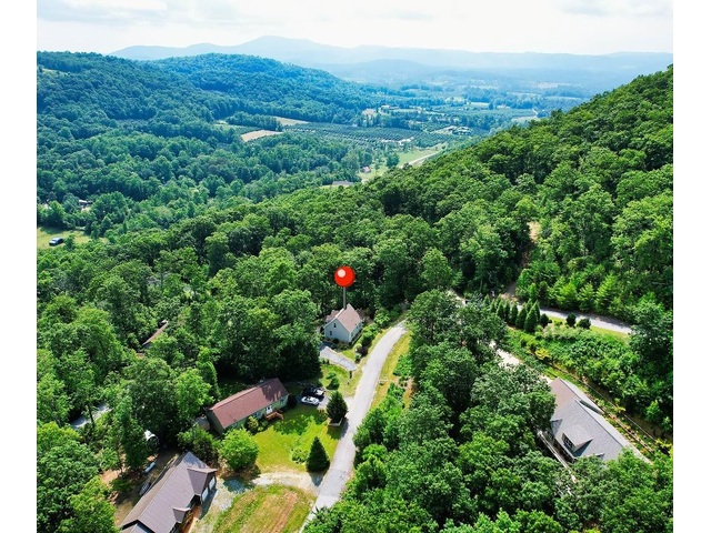 Photo of 387 Goodview Drive Photo of 387 Goodview Drive