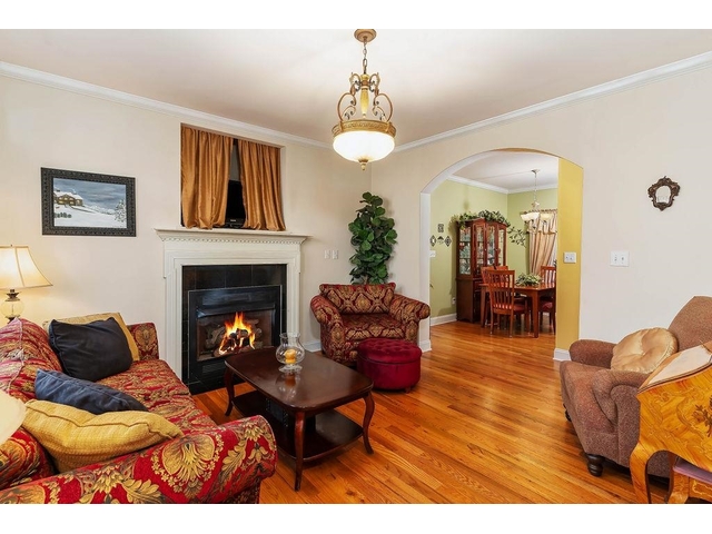 Photo of 387 Goodview Drive Photo of 387 Goodview Drive