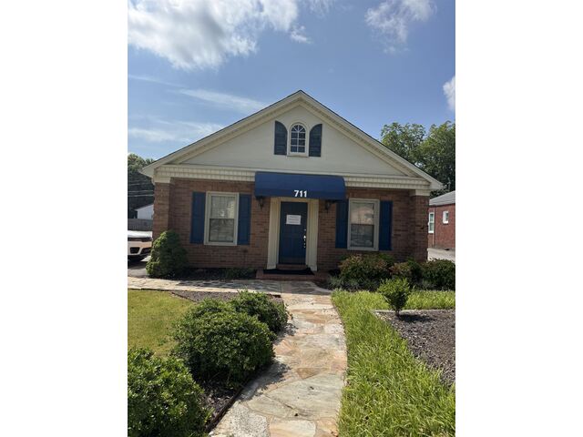 Photo of 711 E Main Street