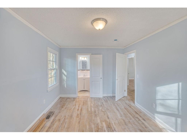 Photo of 139 Randolph Court