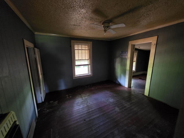 Photo of 238 Woodlawn Ave