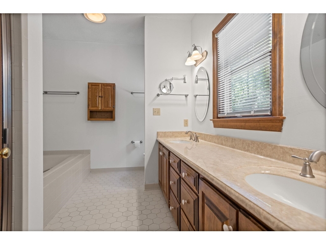 Photo of 109 Indian Creek Road