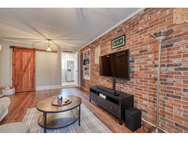 Photo of 335 Foxhall Road