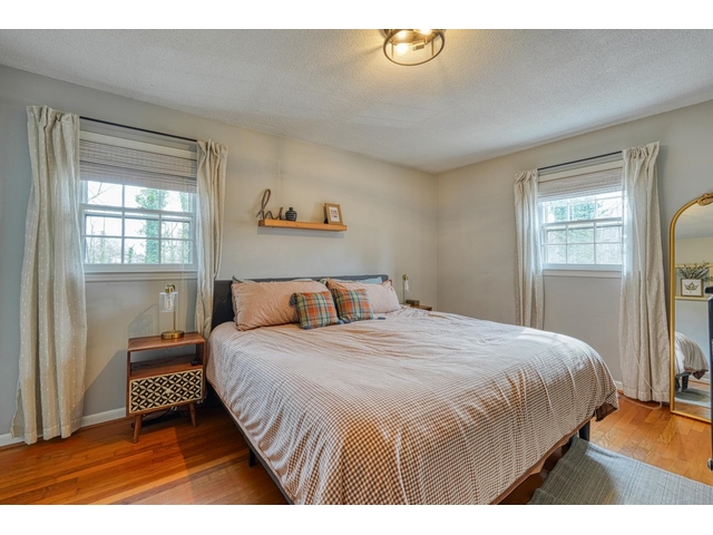 Photo of 335 Foxhall Road