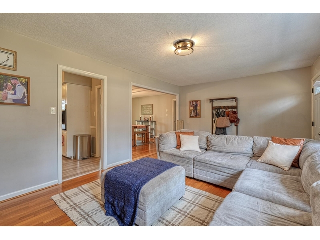 Photo of 335 Foxhall Road