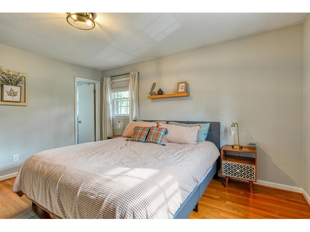 Photo of 335 Foxhall Road