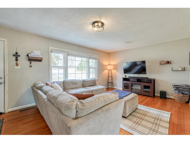 Photo of 335 Foxhall Road