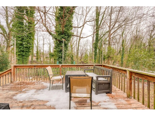 Photo of 335 Foxhall Road