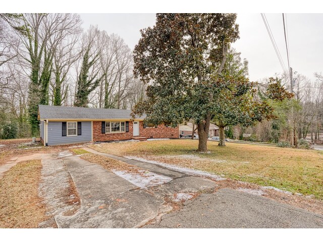 Photo of 335 Foxhall Road