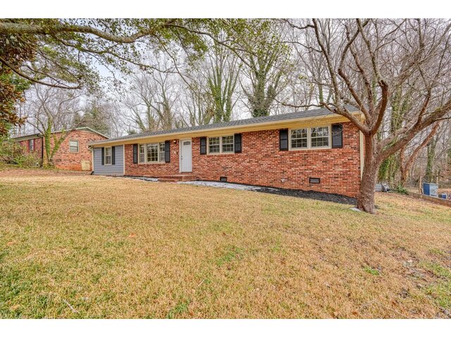 Photo of 335 Foxhall Road