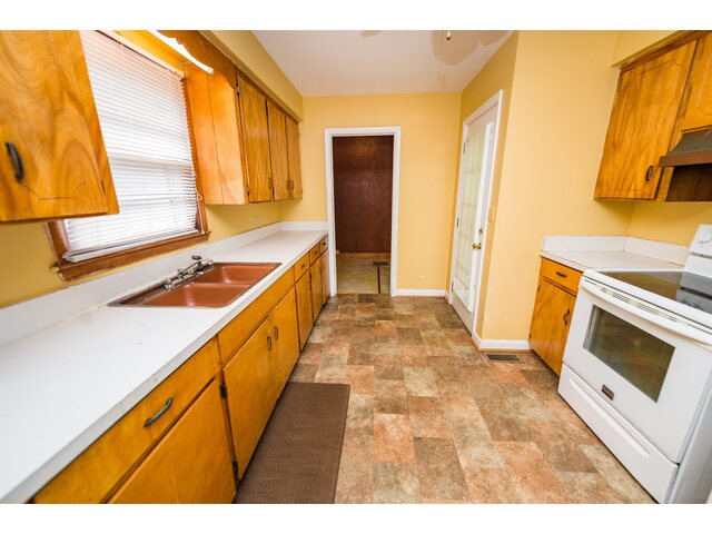 Photo of 106 Cloverdale Drive Photo of 106 Cloverdale Drive