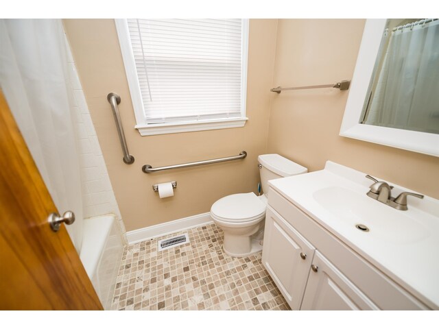 Photo of 106 Cloverdale Drive Photo of 106 Cloverdale Drive